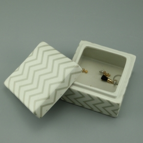 Boîte à bijoux en céramique avec couvercle