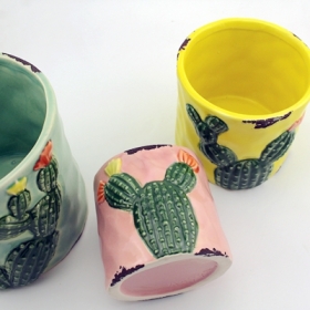 planteur en céramique en forme de cactus